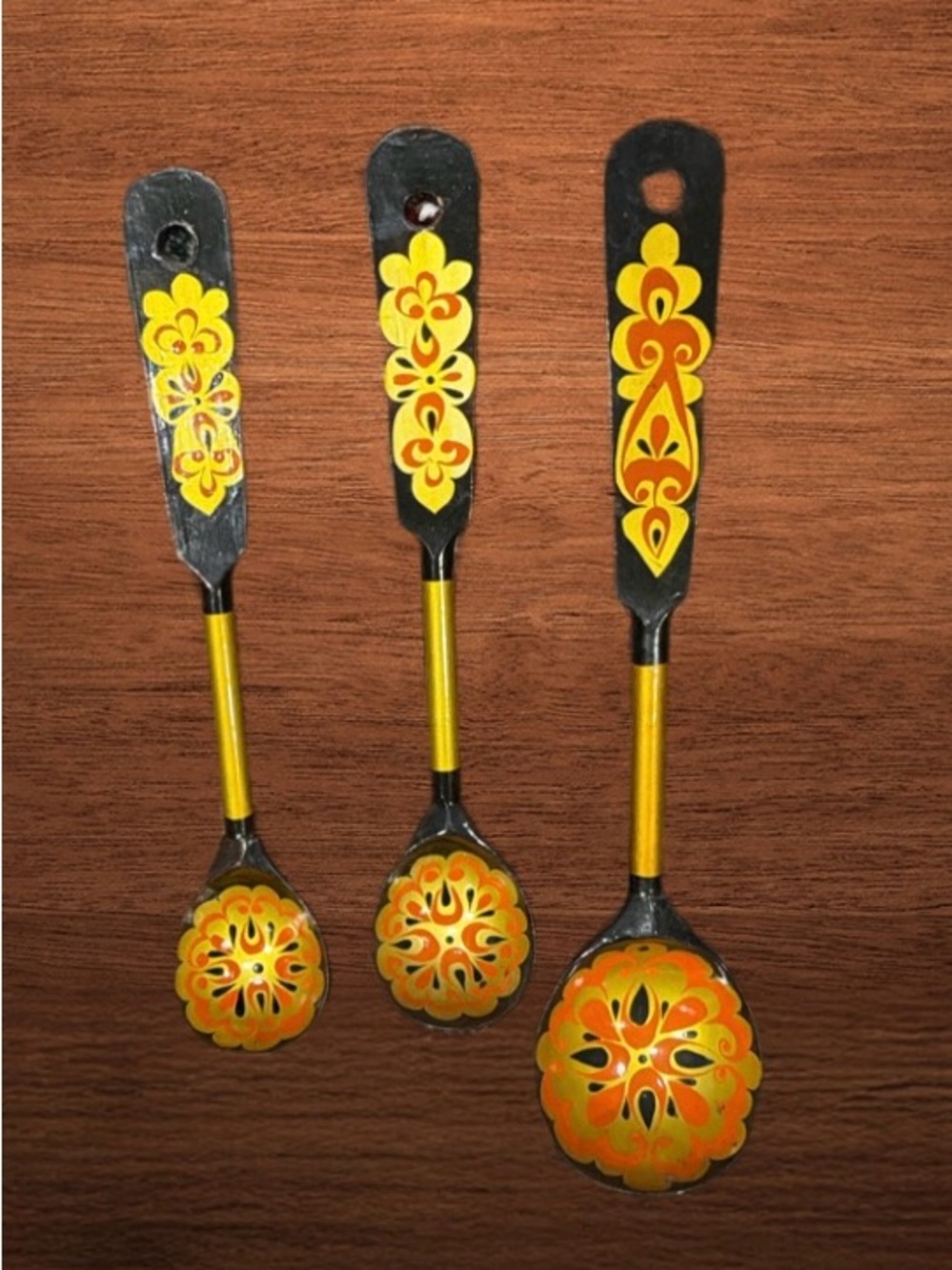 VINTAGE HAND PAINTED RUSSIAN KHOKLOMA WOODEN  SERVING SPOONS SET OF 3 spoons